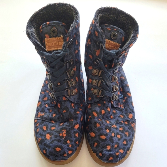Toms Women's Highland Botas Hightop Canvas and Blue Cheetah Print Booties - Picture 2 of 6